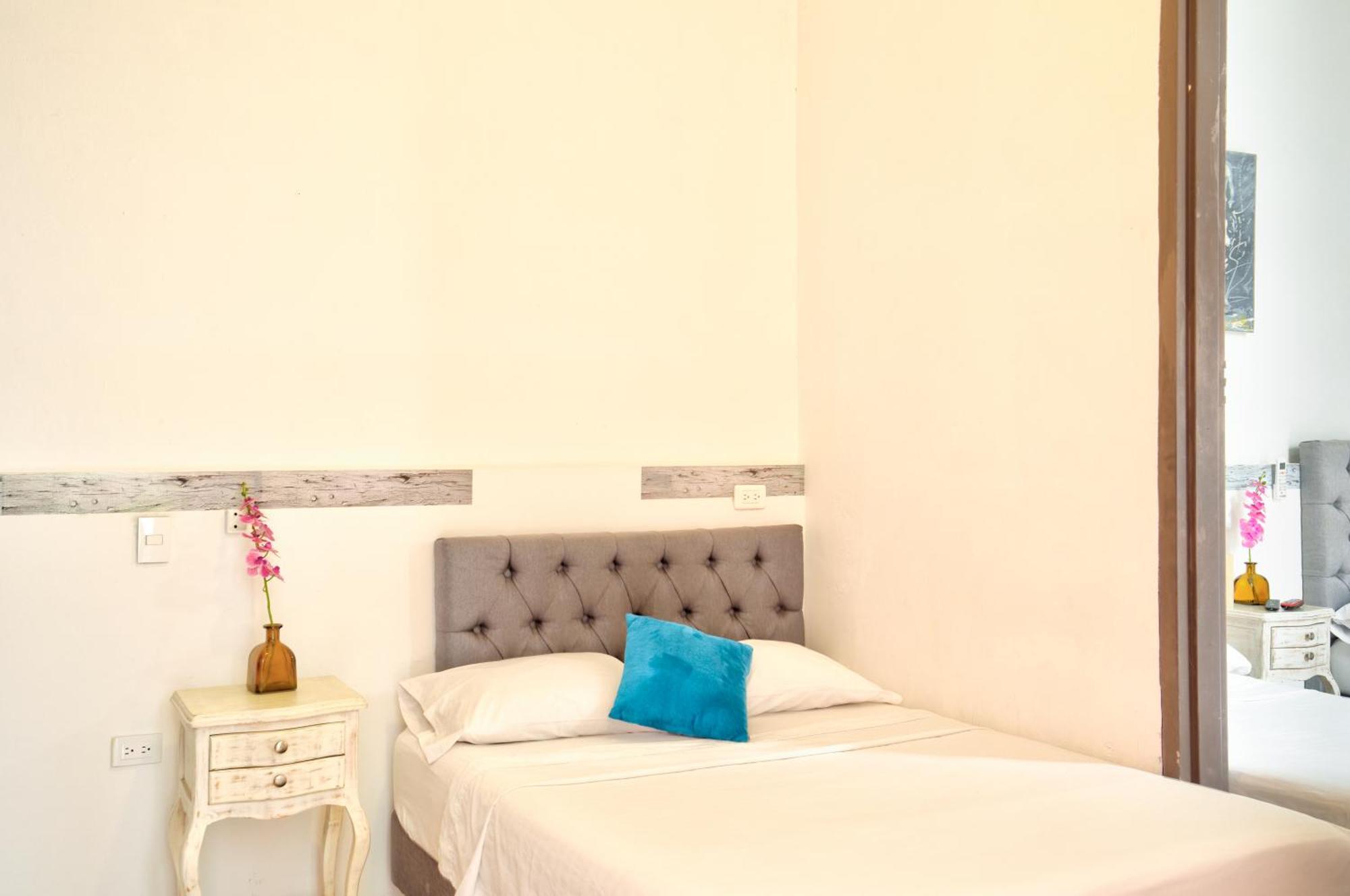 Casa Blanca San Antonio Hostal Boutique Калі Екстер'єр фото