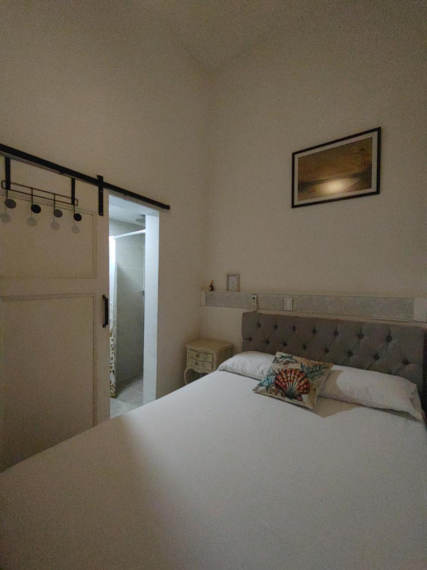 Casa Blanca San Antonio Hostal Boutique Калі Номер фото